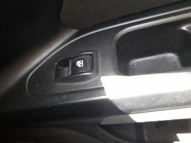 Recambio de mando elevalunas delantero derecho para fiat tipo station wagon (356_, 357_) 1.4 (356wxf1b) referencia OEM IAM 73563