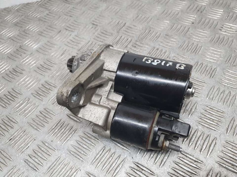 Recambio de motor arranque para volkswagen polo (9n1) trendline referencia OEM IAM 02T911023 0001120400 BOSCH