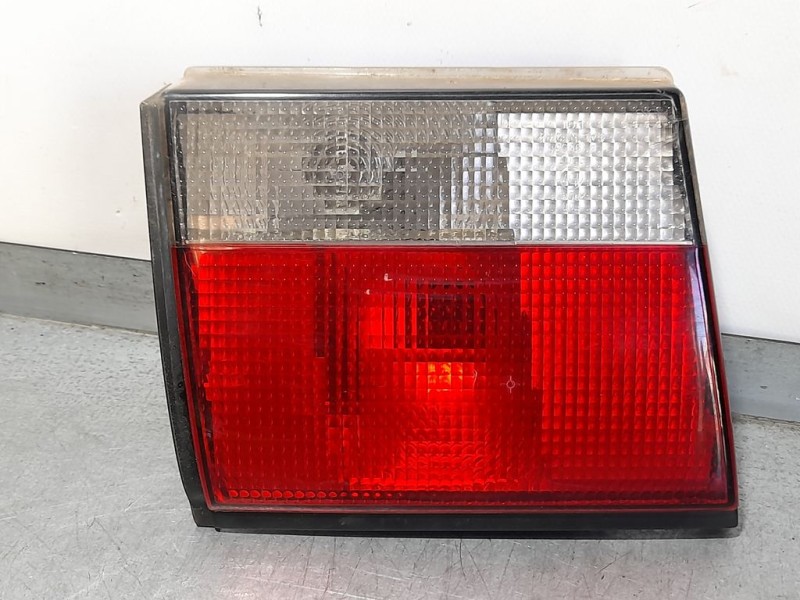 Recambio de piloto trasero izquierdo para saab 900 berlina 2.0 referencia OEM IAM   