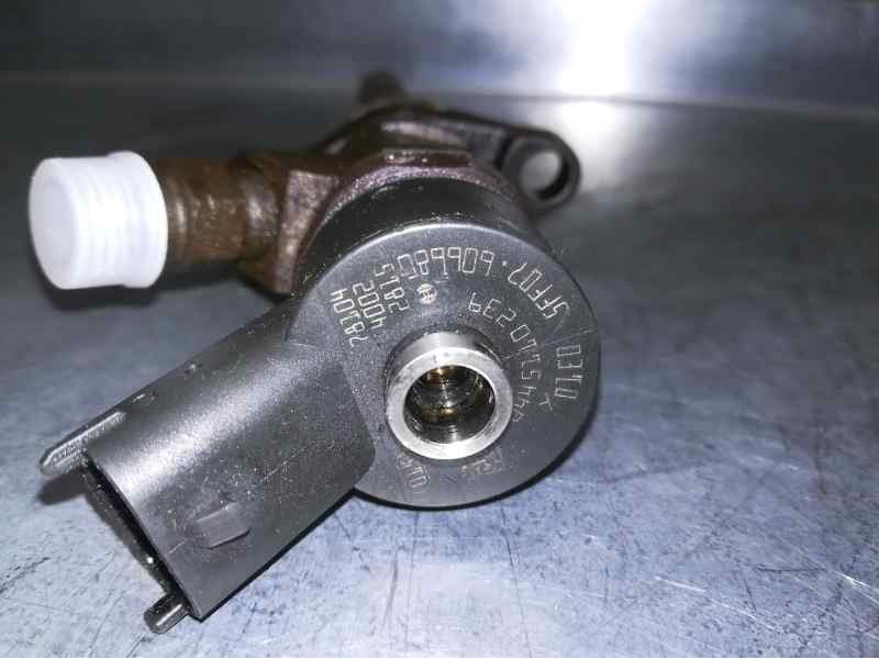 Recambio de inyector para mazda 3 berlina (bk) 1.6 cd diesel cat referencia OEM IAM 445110239  BOSCH