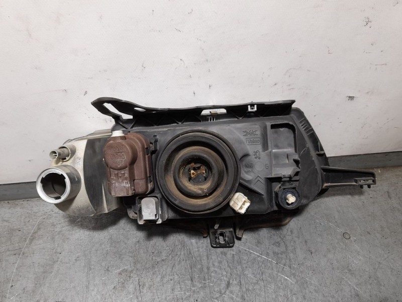 Recambio de faro izquierdo para citroën saxo 1.5 d monaco referencia OEM IAM   