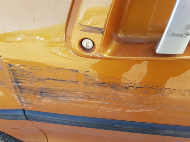 Recambio de puerta delantera izquierda para peugeot 1007 dolce referencia OEM IAM 9002V9  TOCADA