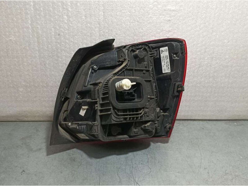 Recambio de piloto trasero izquierdo para volkswagen polo (6c1) advance bluemotion referencia OEM IAM 6C0945095F  