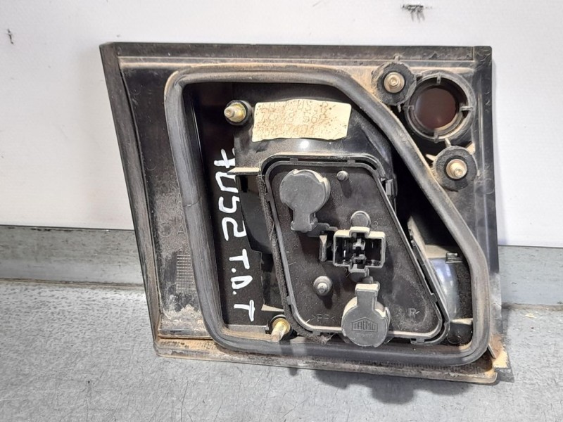 Recambio de piloto trasero derecho para saab 900 berlina 2.0 referencia OEM IAM   