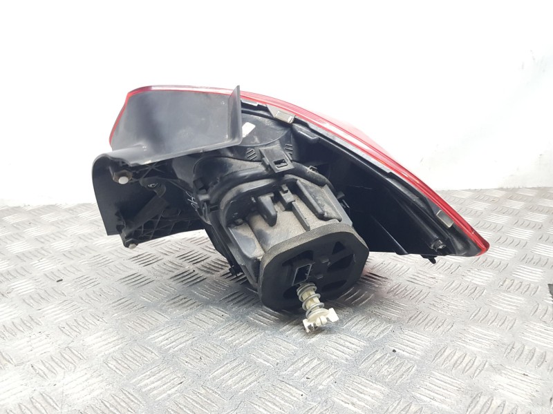 Recambio de piloto trasero izquierdo para volkswagen polo vi (aw1, bz1, ae1) 1.6 tdi referencia OEM IAM 2G0945095B  