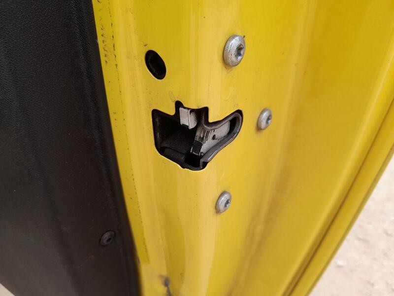 Recambio de cerradura puerta delantera derecha para opel corsa e (x15) 1.4 (08, 68) referencia OEM IAM 13431840  