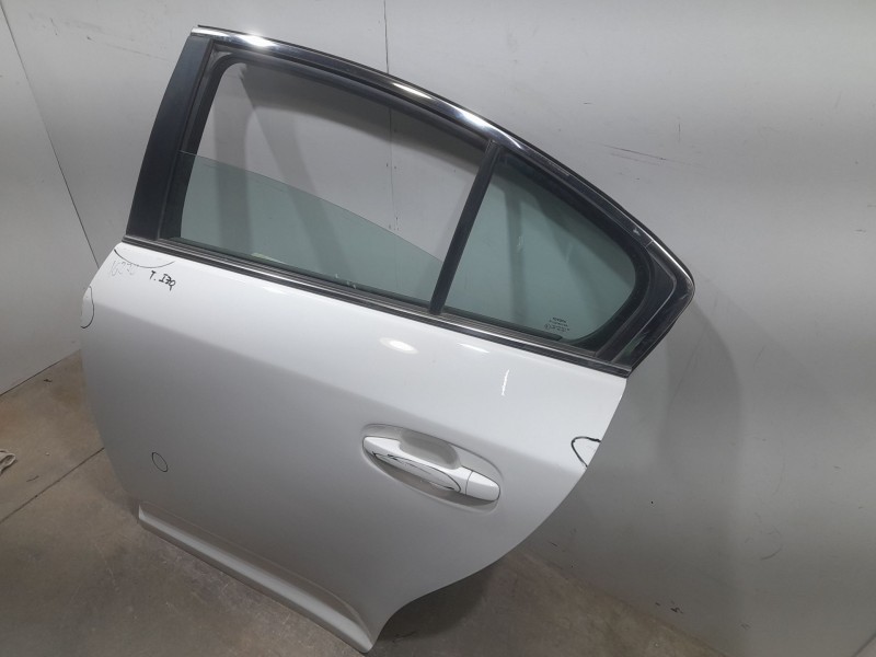 Recambio de puerta trasera izquierda para toyota avensis (t27) advance referencia OEM IAM 6700405170 TOCADA 