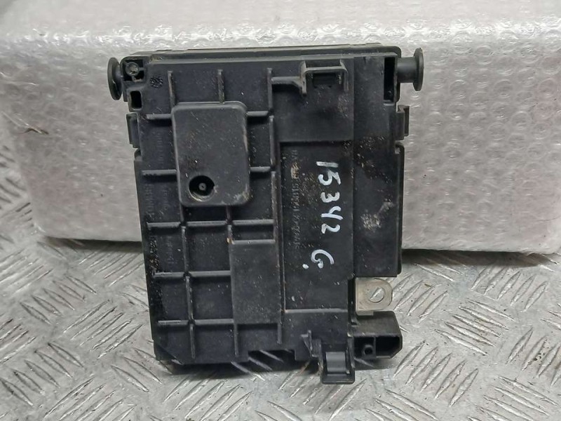 Recambio de caja reles / fusibles para peugeot 5008 gt line referencia OEM IAM 9810296180 71635234 