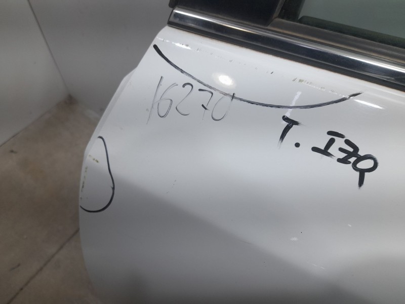 Recambio de puerta trasera izquierda para toyota avensis (t27) advance referencia OEM IAM 6700405170 TOCADA 