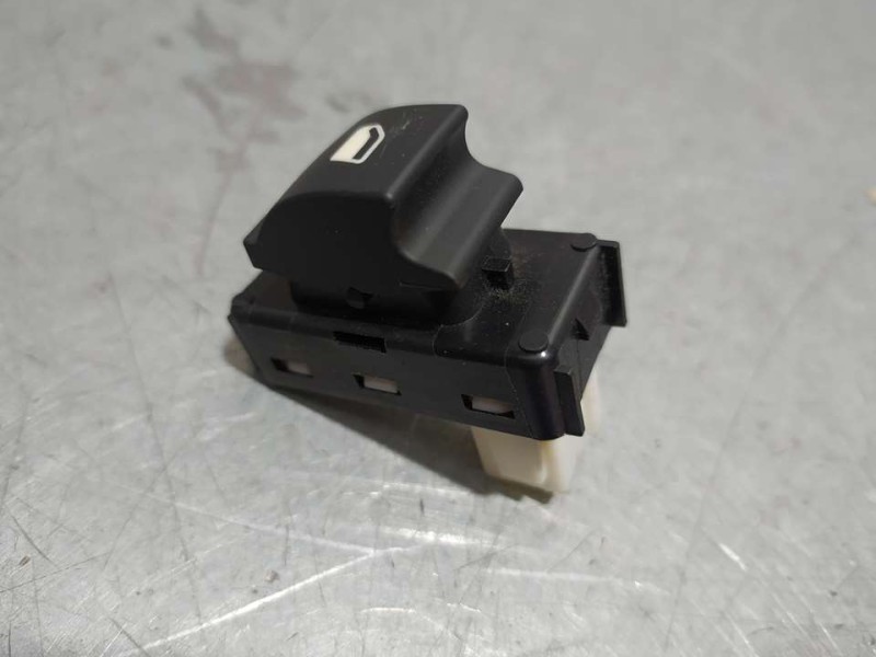 Recambio de mando elevalunas trasero derecho para peugeot 2008 (p1) allure referencia OEM IAM 98044803ZD  