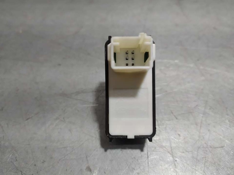 Recambio de mando elevalunas trasero derecho para peugeot 2008 (p1) allure referencia OEM IAM 98044803ZD  