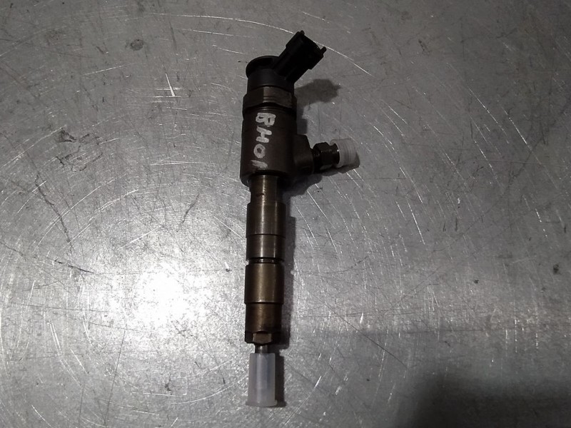 Recambio de inyector para peugeot 208 1.6 16v hdi fap referencia OEM IAM 0445110566  BOSCH