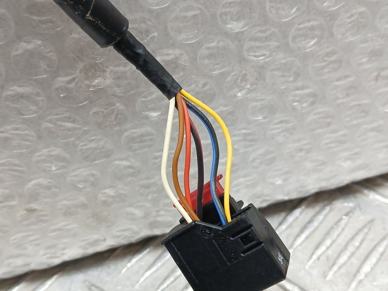 Recambio de retrovisor derecho para volkswagen polo vi (aw1, bz1, ae1) 1.6 tdi referencia OEM IAM 2G1857508M ROZADO 