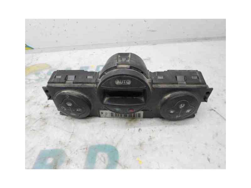 Recambio de mando climatizador para renault megane ii berlina 5p confort expression referencia OEM IAM 69340005 8200070752 