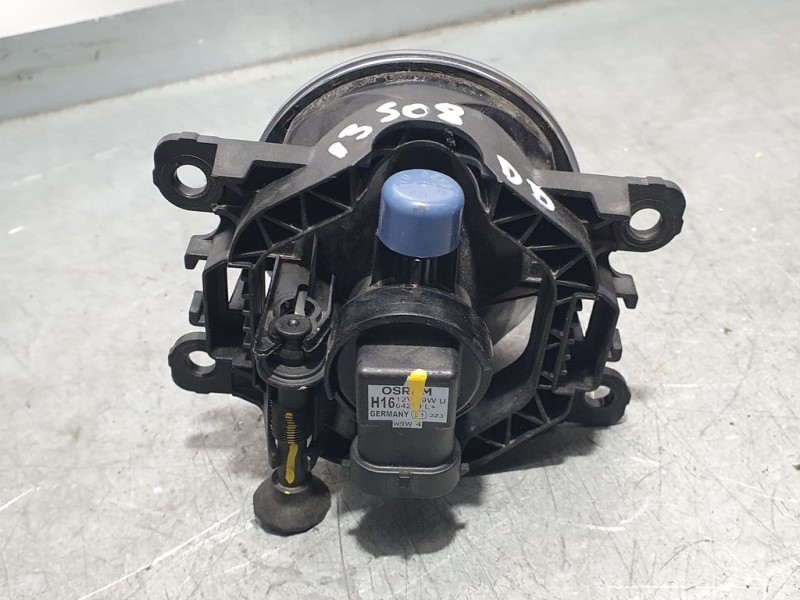 Recambio de faro antiniebla derecho para dacia sandero comfort referencia OEM IAM 261500097R 89208691 VALEO