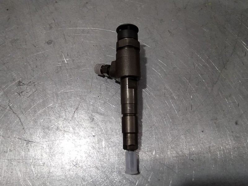 Recambio de inyector para peugeot 208 1.6 16v hdi fap referencia OEM IAM 0445110566  BOSCH