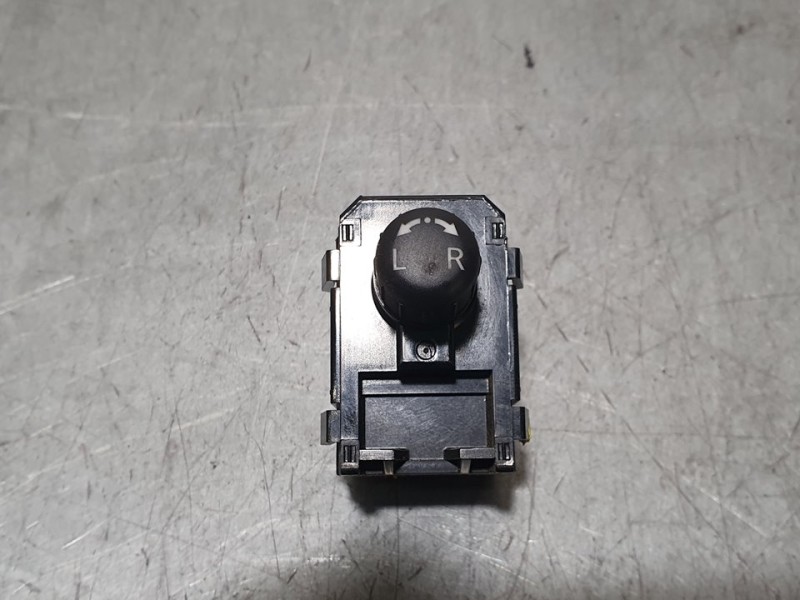 Recambio de mando retrovisor para nissan pulsar (c13) tekna referencia OEM IAM SIN REF  