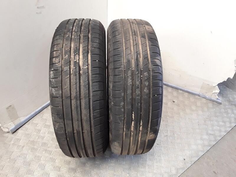Recambio de neumatico pareja para neumaticos reutilizados - referencia OEM IAM 215651799V GOODYEAR 215/65/17/99V