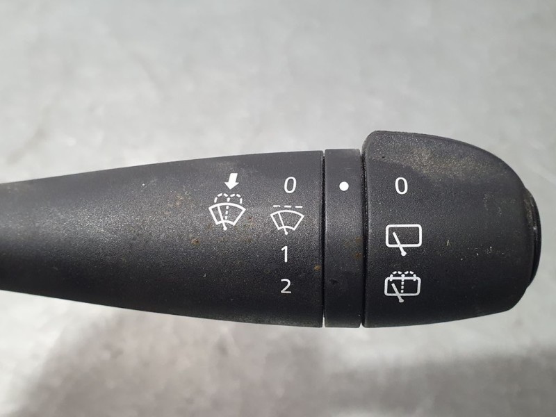 Recambio de mando limpia para dacia sandero comfort referencia OEM IAM E10645650  