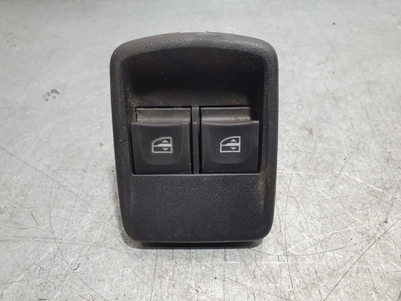 Recambio de mando elevalunas delantero izquierdo para dacia sandero comfort referencia OEM IAM 254116484R 10519923 