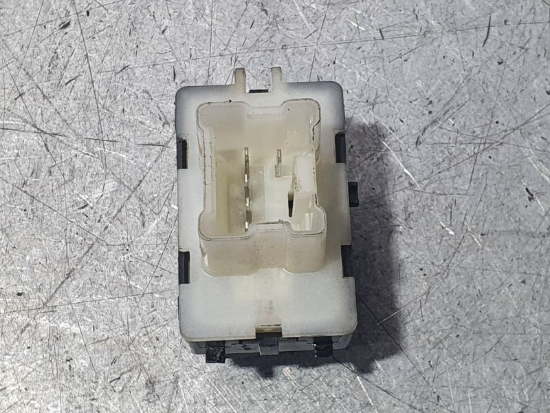 Recambio de mando elevalunas delantero derecho para dacia sandero comfort referencia OEM IAM 254214937R 10093716 
