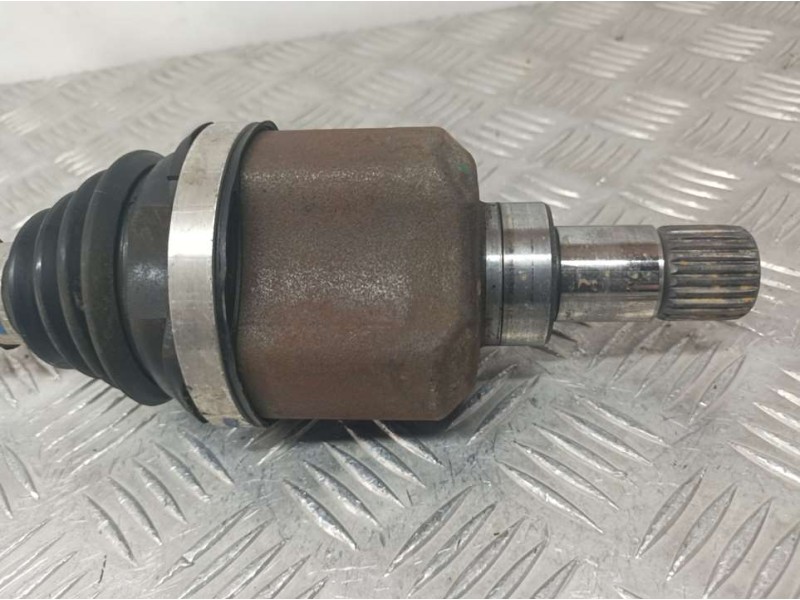 Recambio de transmision delantera izquierda para peugeot 308 active referencia OEM IAM 9677914880  