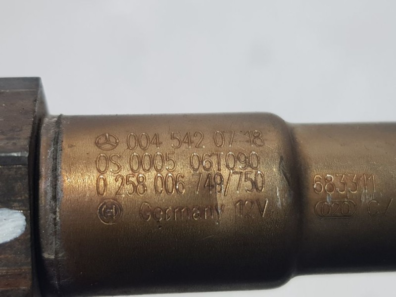 Recambio de sonda lambda para mercedes-benz clase b (w245) 200 (245.233) referencia OEM IAM 0045420718 0258006749750 BOSCH