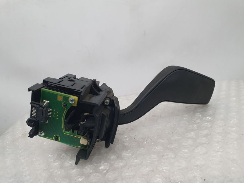Recambio de mando intermitentes para ford fiesta (ce1) active referencia OEM IAM H1BT13335BB  