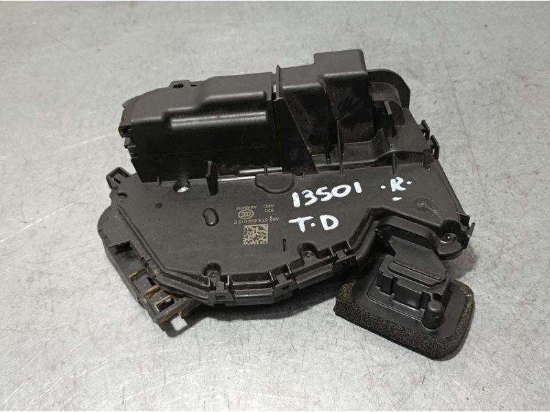 Recambio de cerradura puerta trasera derecha para skoda superb (3v3) active referencia OEM IAM 5TA839016E A046465 ELECTRICA
