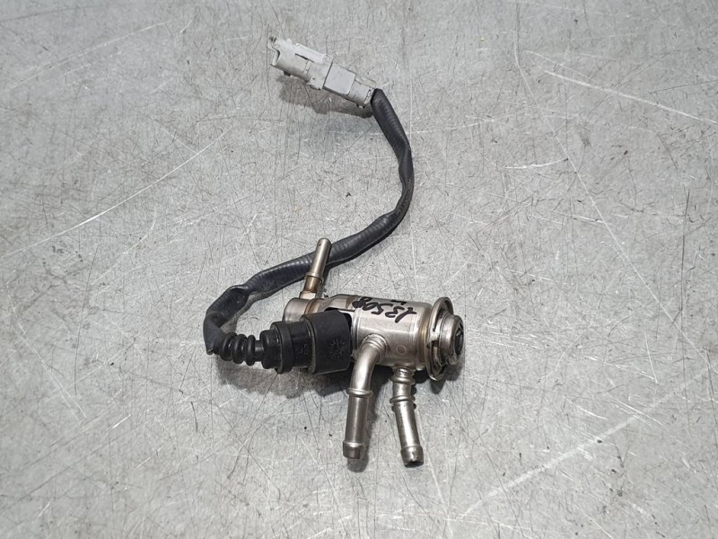 Recambio de inyector adblue para dacia sandero comfort referencia OEM IAM 208995377R L162400435 