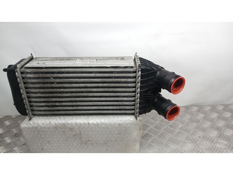 Recambio de intercooler para citroën c3 ii (sc_) 1.6 hdi 110 referencia OEM IAM 9684311680 BEHR P9004003