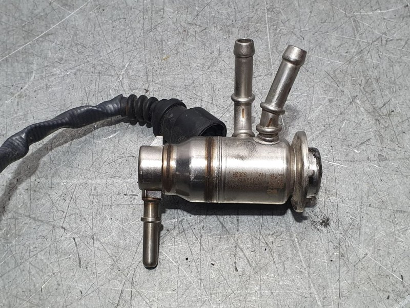 Recambio de inyector adblue para dacia sandero comfort referencia OEM IAM 208995377R L162400435 