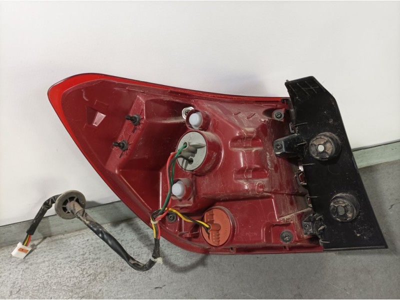 Recambio de piloto trasero derecho para kia rio (yb) attract referencia OEM IAM   EXTERIOR