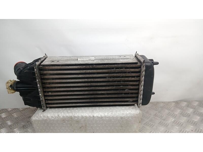 Recambio de intercooler para citroën c3 ii (sc_) 1.6 hdi 110 referencia OEM IAM 9684311680 BEHR P9004003