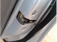 Recambio de cerradura puerta delantera derecha para nissan primera (p11) 2.0 td referencia OEM IAM 805022F910  