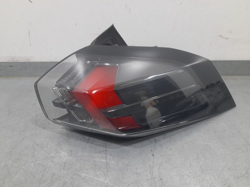 Recambio de piloto trasero derecho exterior para peugeot 2008 (p1) allure referencia OEM IAM 9838190480 FR2695020201 