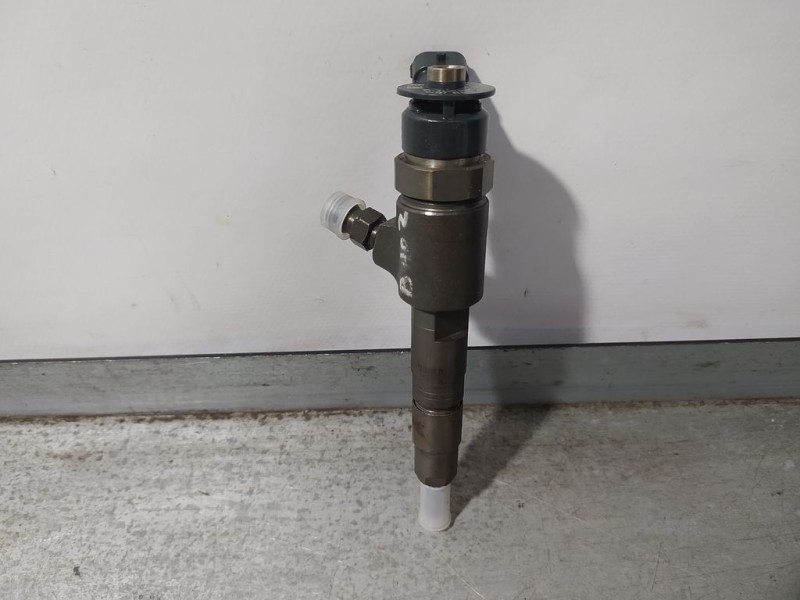 Recambio de inyector para peugeot 208 1.6 16v hdi fap referencia OEM IAM  0445110566 BOSCH