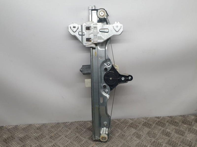 Recambio de elevalunas trasero derecho para nissan qashqai (j11) acenta referencia OEM IAM 82700HV00C C88540402 ELECTRICO