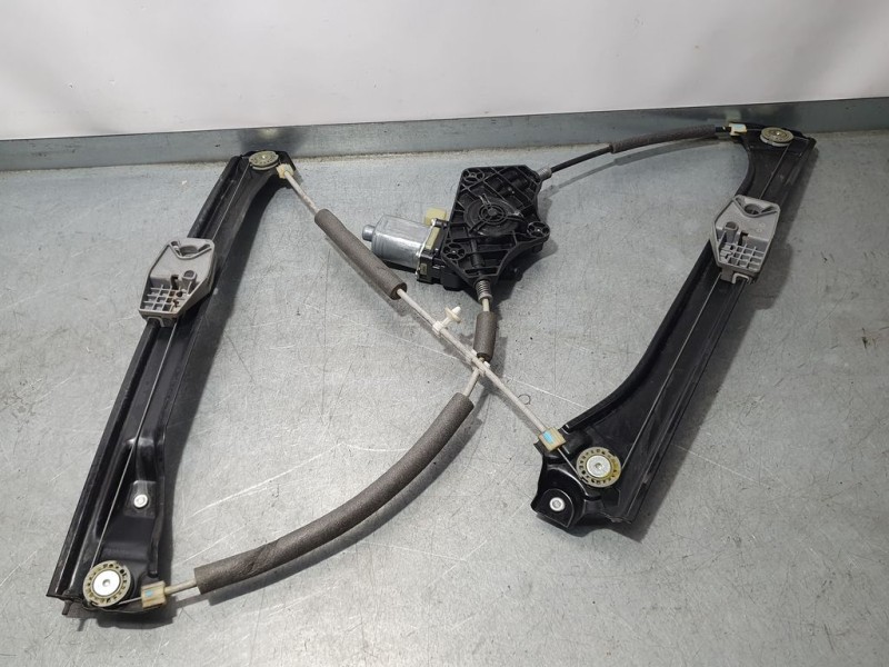 Recambio de elevalunas delantero izquierdo para skoda superb (3v3) active referencia OEM IAM 3V0837461A  ELECTRICO 2 PINS