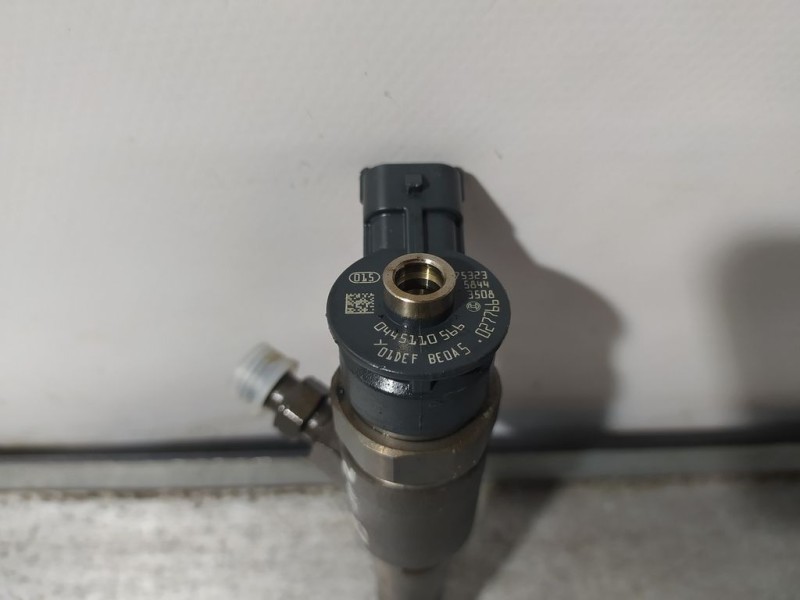 Recambio de inyector para peugeot 208 1.6 16v hdi fap referencia OEM IAM  0445110566 BOSCH
