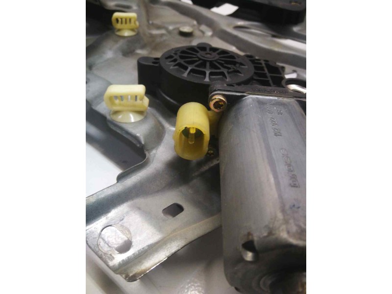 Recambio de elevalunas trasero izquierdo para renault laguna (b56) referencia OEM IAM 192922000  2 PINS