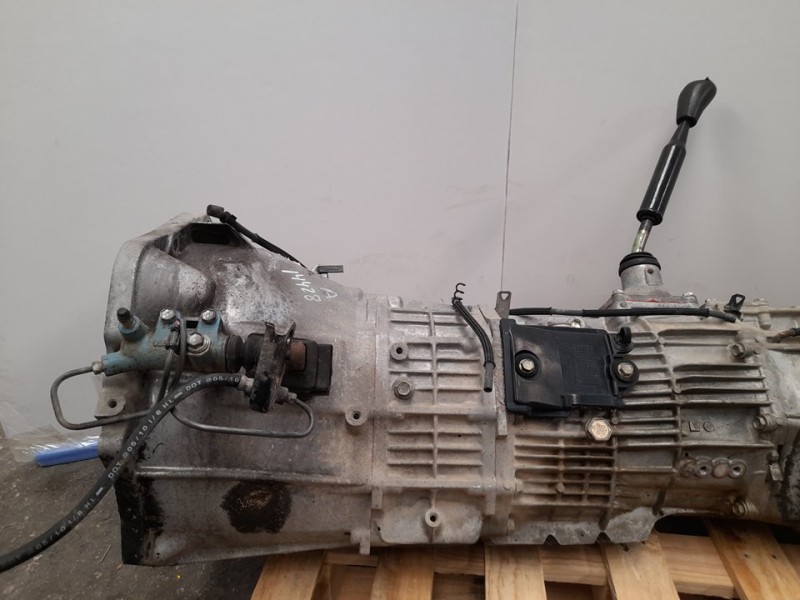 Recambio de caja cambios para toyota land cruiser (j15) vx referencia OEM IAM 3303060B60  6 VELOCIDADES