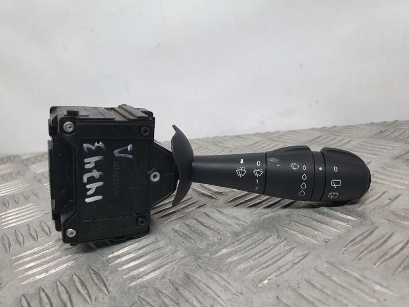 Recambio de mando limpia para renault clio iv business referencia OEM IAM 255675284R E106703131 