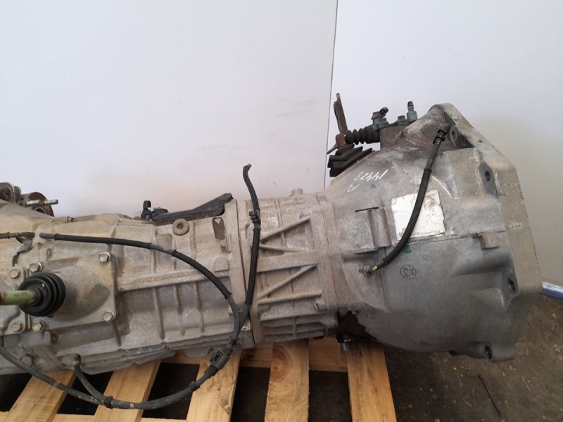 Recambio de caja cambios para toyota land cruiser (j15) vx referencia OEM IAM 3303060B60  6 VELOCIDADES