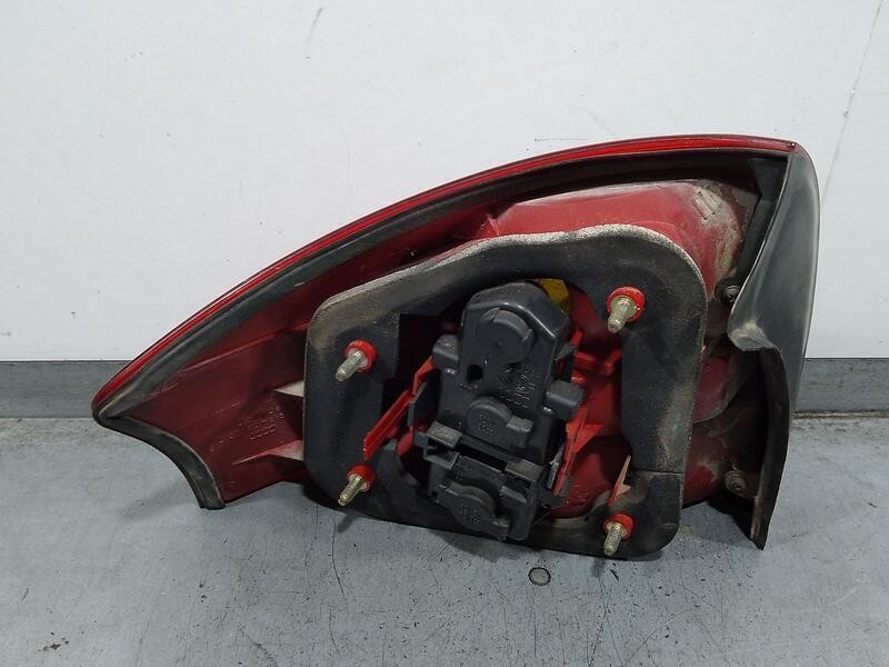 Recambio de piloto trasero derecho para audi a6 berlina (4b2) 1.9 tdi referencia OEM IAM 4b5945096  