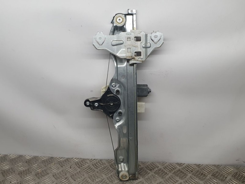Recambio de elevalunas trasero izquierdo para nissan qashqai (j11) acenta referencia OEM IAM 82701HV00C C88539402 ELECTRICO