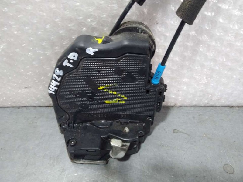 Recambio de cerradura puerta trasera derecha para toyota land cruiser (j15) vx referencia OEM IAM 6905012410  4 PINES