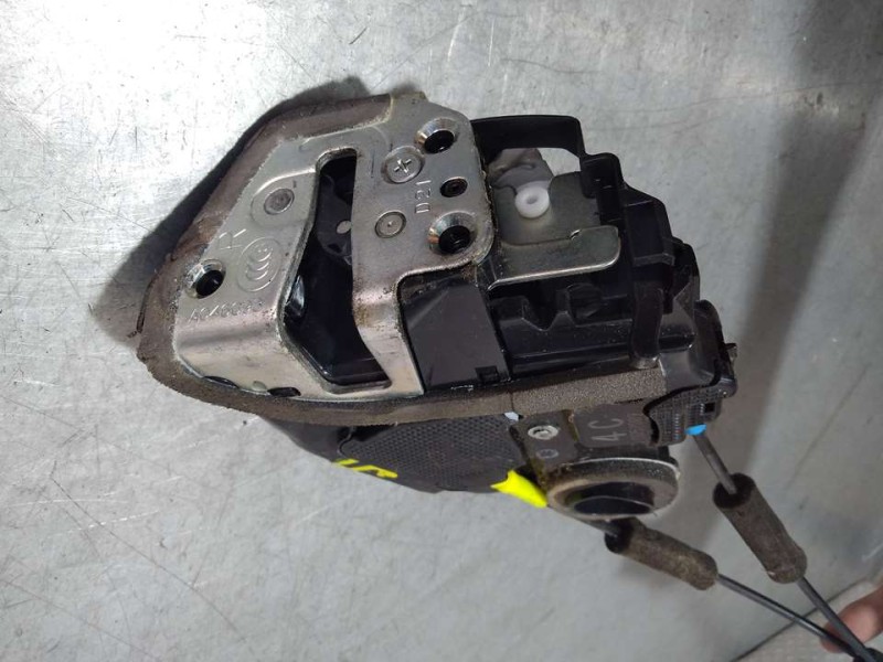Recambio de cerradura puerta trasera derecha para toyota land cruiser (j15) vx referencia OEM IAM 6905012410  4 PINES