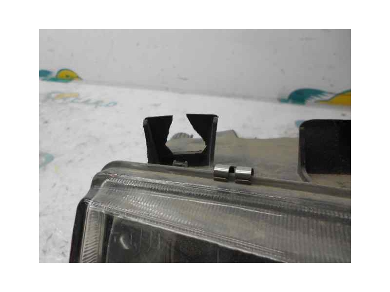 Recambio de faro derecho para peugeot 405 berlina gld exclusive referencia OEM IAM   PATA ROTA