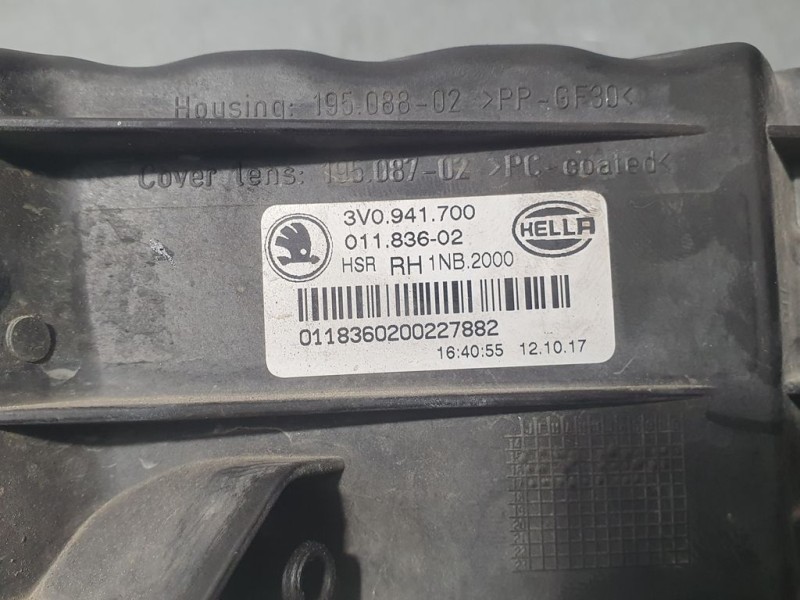 Recambio de faro antiniebla derecho para skoda superb (3v3) active referencia OEM IAM 3V0941700 01183602 HELLA